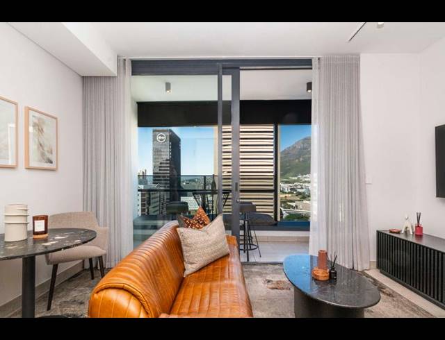 1 BEDROOM APARTMENT FOR SALE IN CAPE TOWN CITY CENTRE